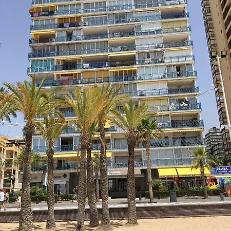 Primera Línea Playa Levante Apartamento *